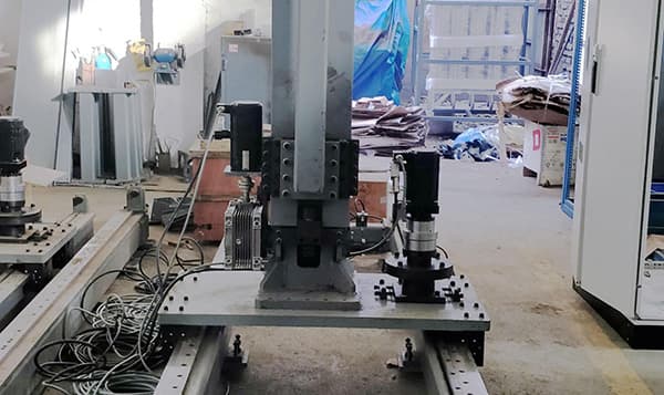 防爆伺服電機在噴涂設(shè)備上方案